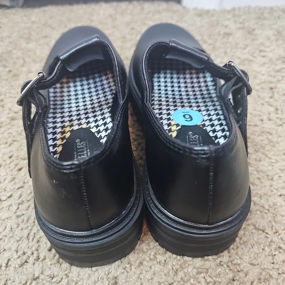Seychelles‎ Black Kids School Shoes With Adjustable Buckle  Size 6